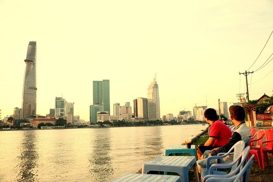 [-]Sài[-]Gòn[-]qua[-]ly[-]cà[-]phê[-]sữa[-]đá